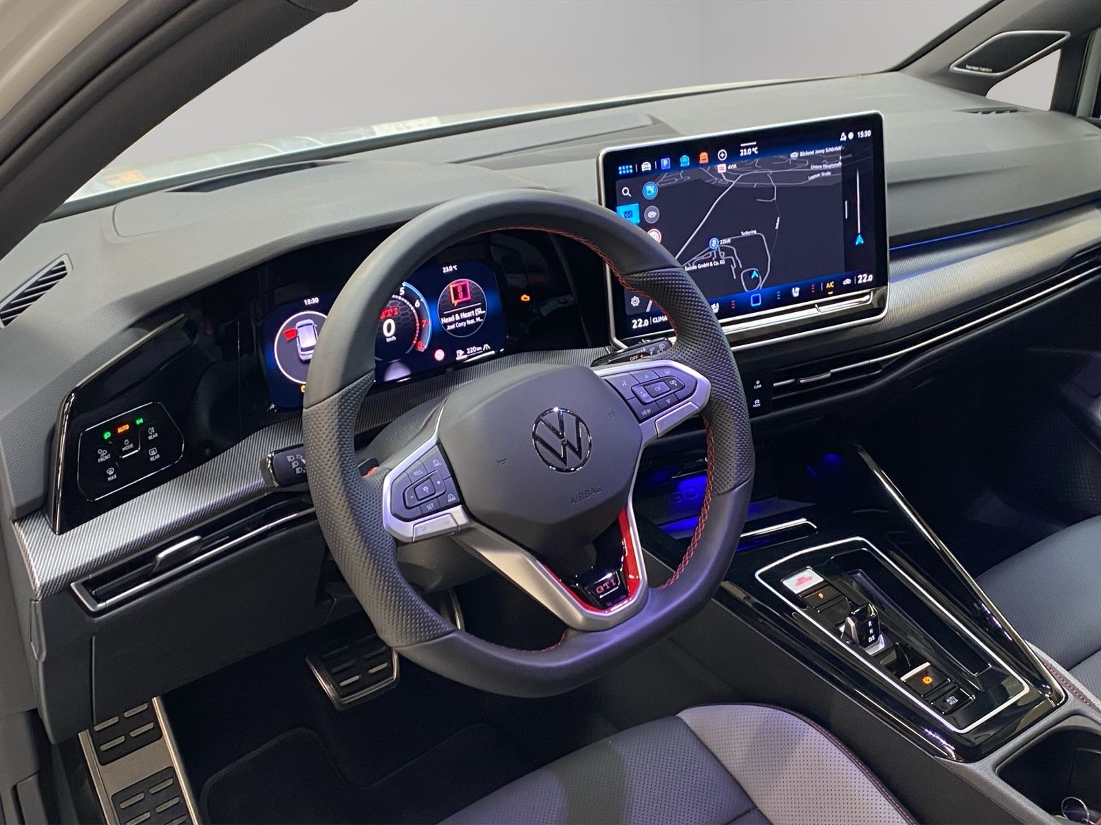 Volkswagen Golf VIII GTI Clubsport 2.0 TSI DSG / Navi LED