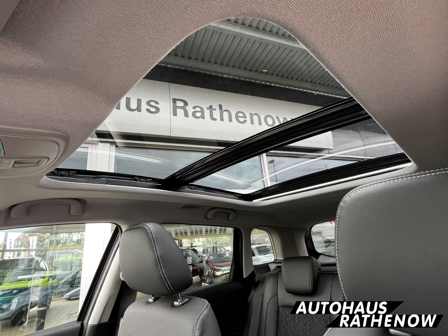 Suzuki Vitara Shinkai 1.4 BOOSTERJET HYBRID - Samsaru's Car Outlet