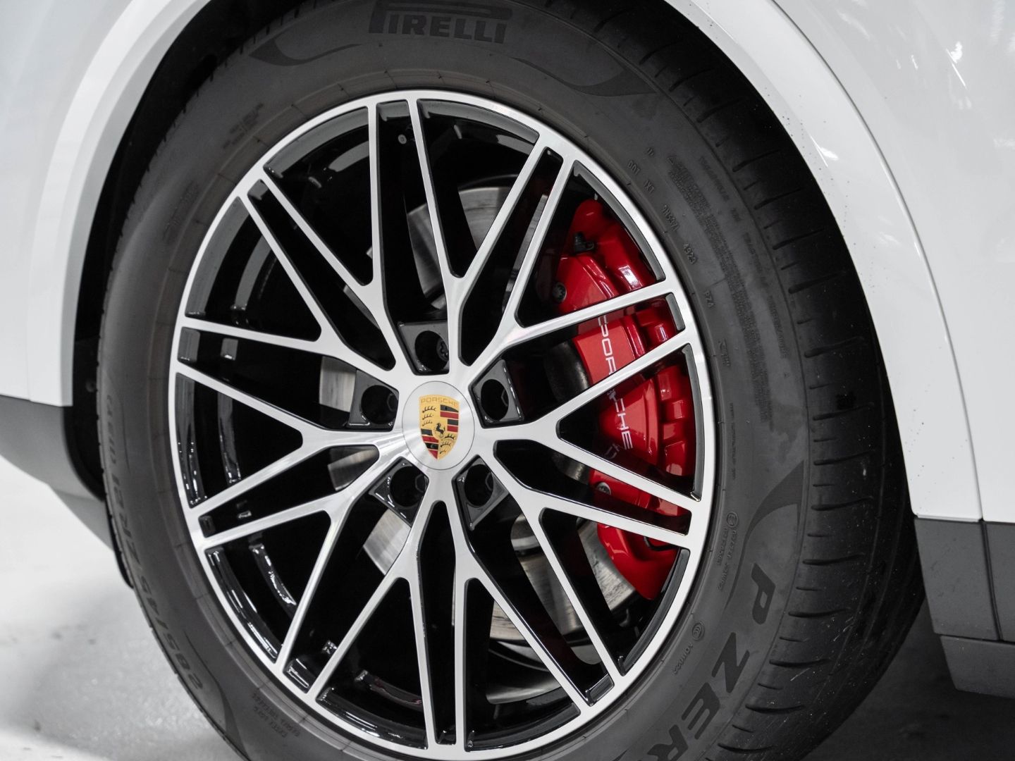 Porsche Cayenne S BOSE Standheizung Surround View PASM