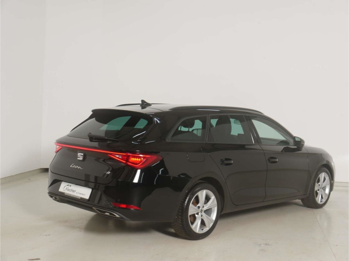 Seat Leon Sportstourer 2.0 TDI DSG FR AHK/NAV/RFK/ACC
