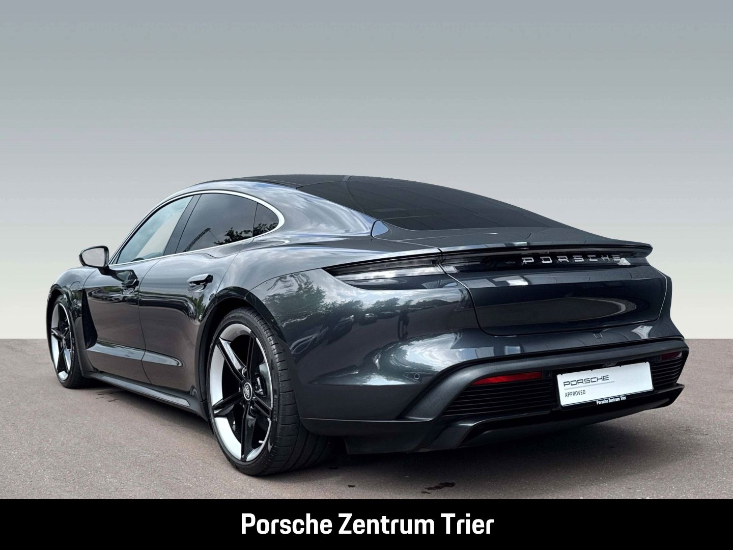 Porsche Taycan Turbo BOSE Panoramadach InnoDrive LED