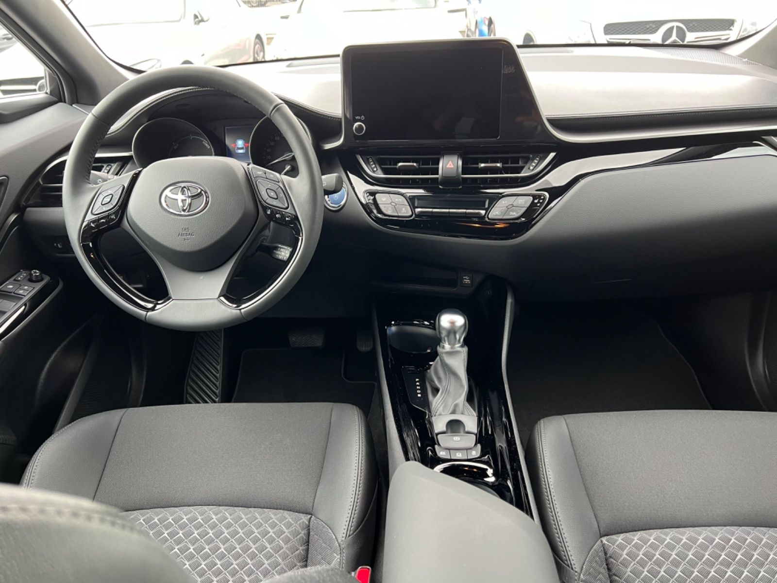 Toyota C-HR Hybrid 1.8 Team - Samsaru's Car Outlet