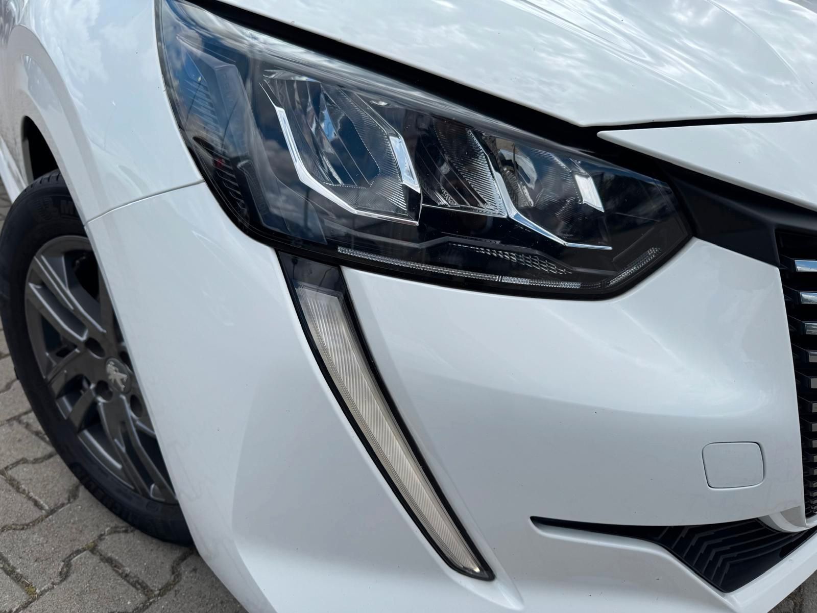 Peugeot 208 Active Pack PURETECH - Samsaru's Car Outlet