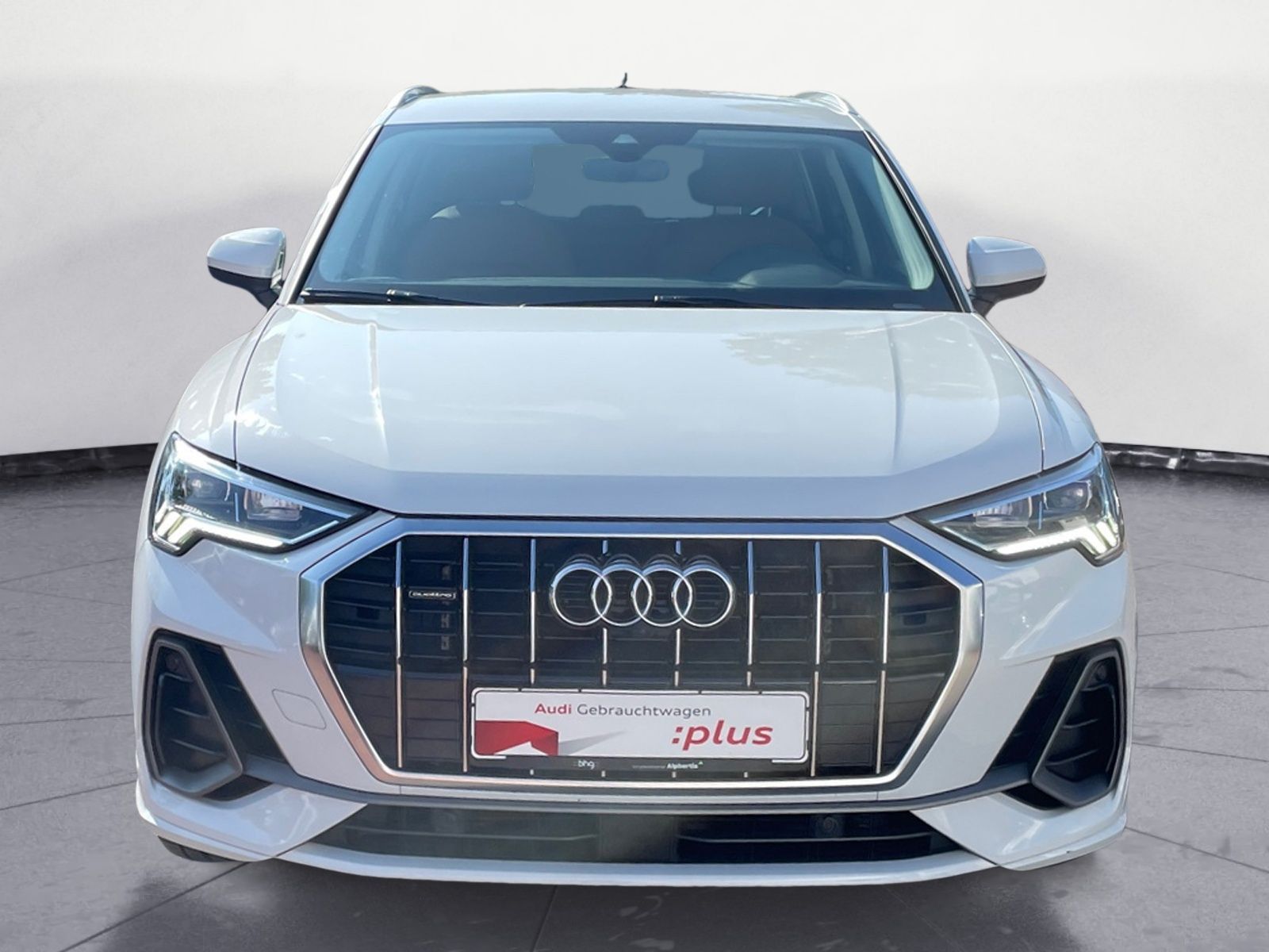 Audi Q3 40 TDI quattro S-line - Samsaru's Car Outlet