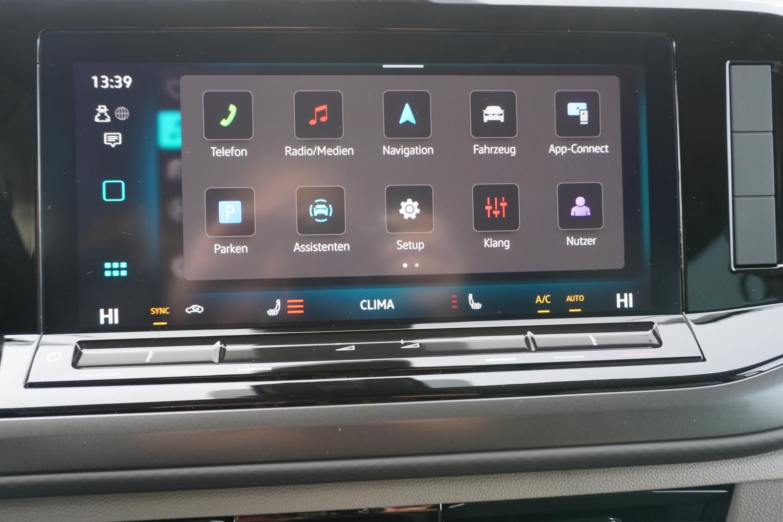 Volkswagen T7 Multivan 2.0 TDI DSG - Samsaru's Car Outlet