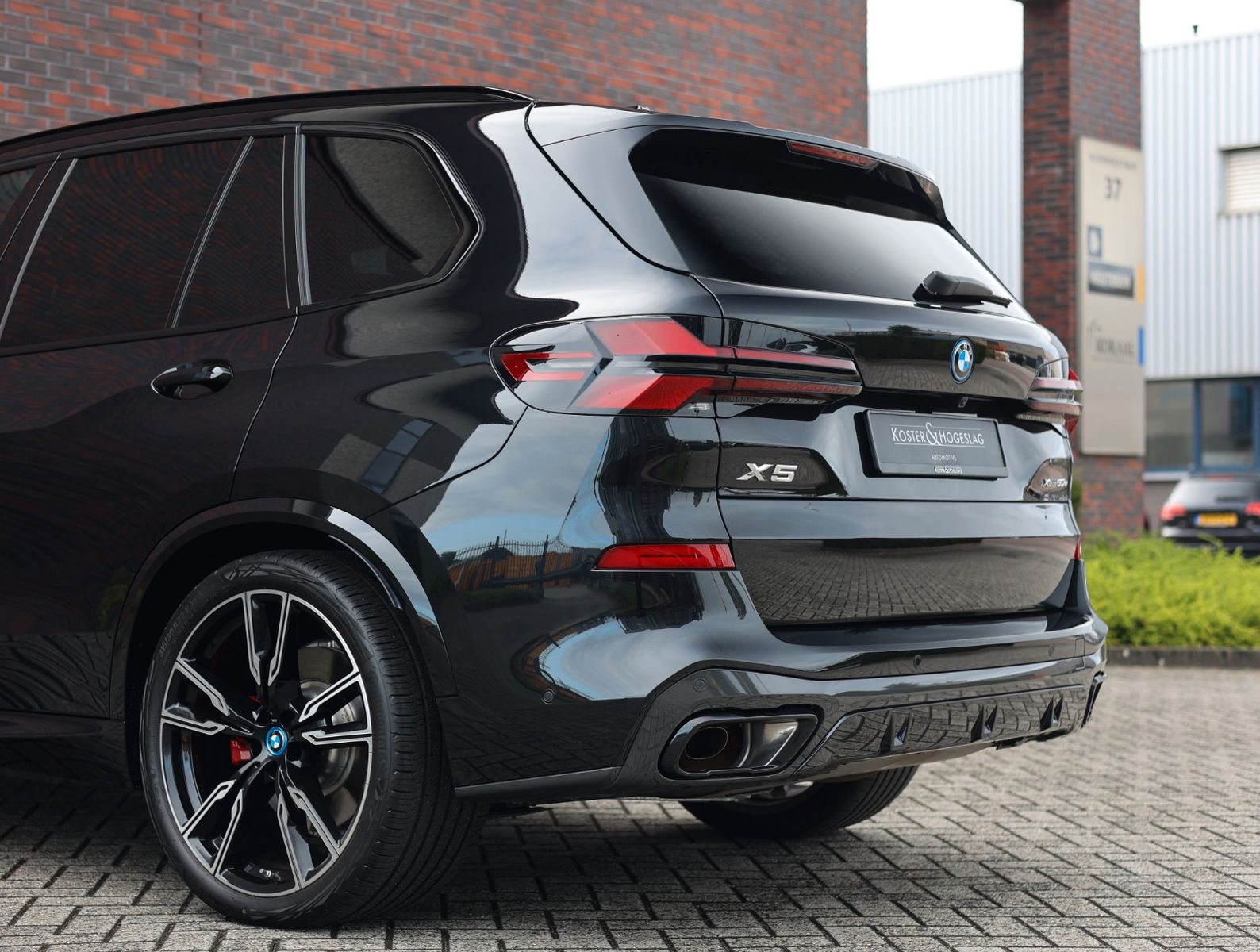 BMW X5 50e xDrive | Individual - Sky - AHK - Bow&Wil