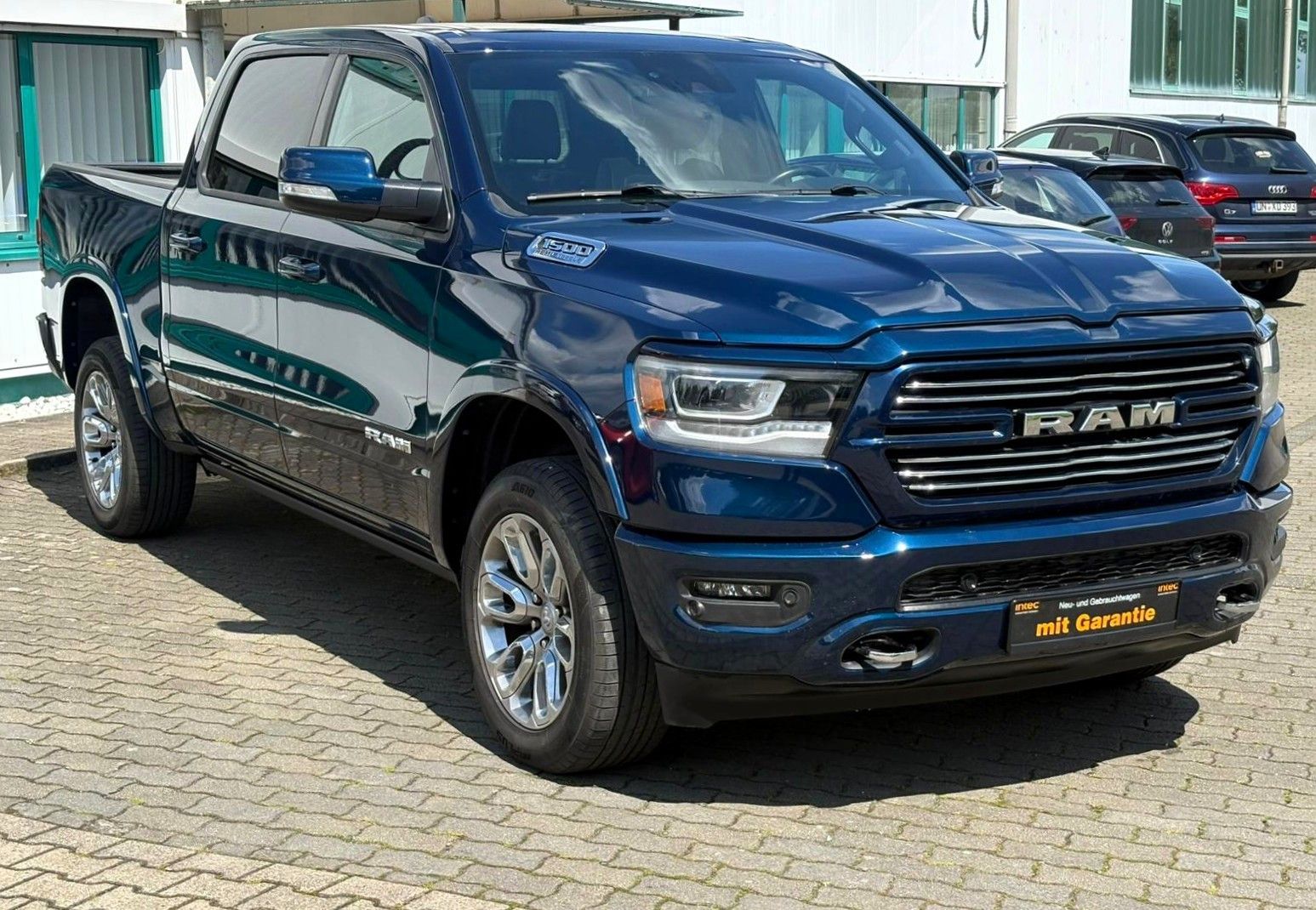 Dodge RAM 1500 4x4 Laramie 5.7l Crew Memory,Pano,Sound