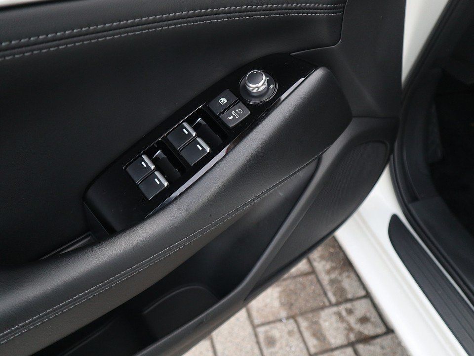 Mazda 6 L Center-Line G-165 AT NAVI ACAA SHZ HUD 360°