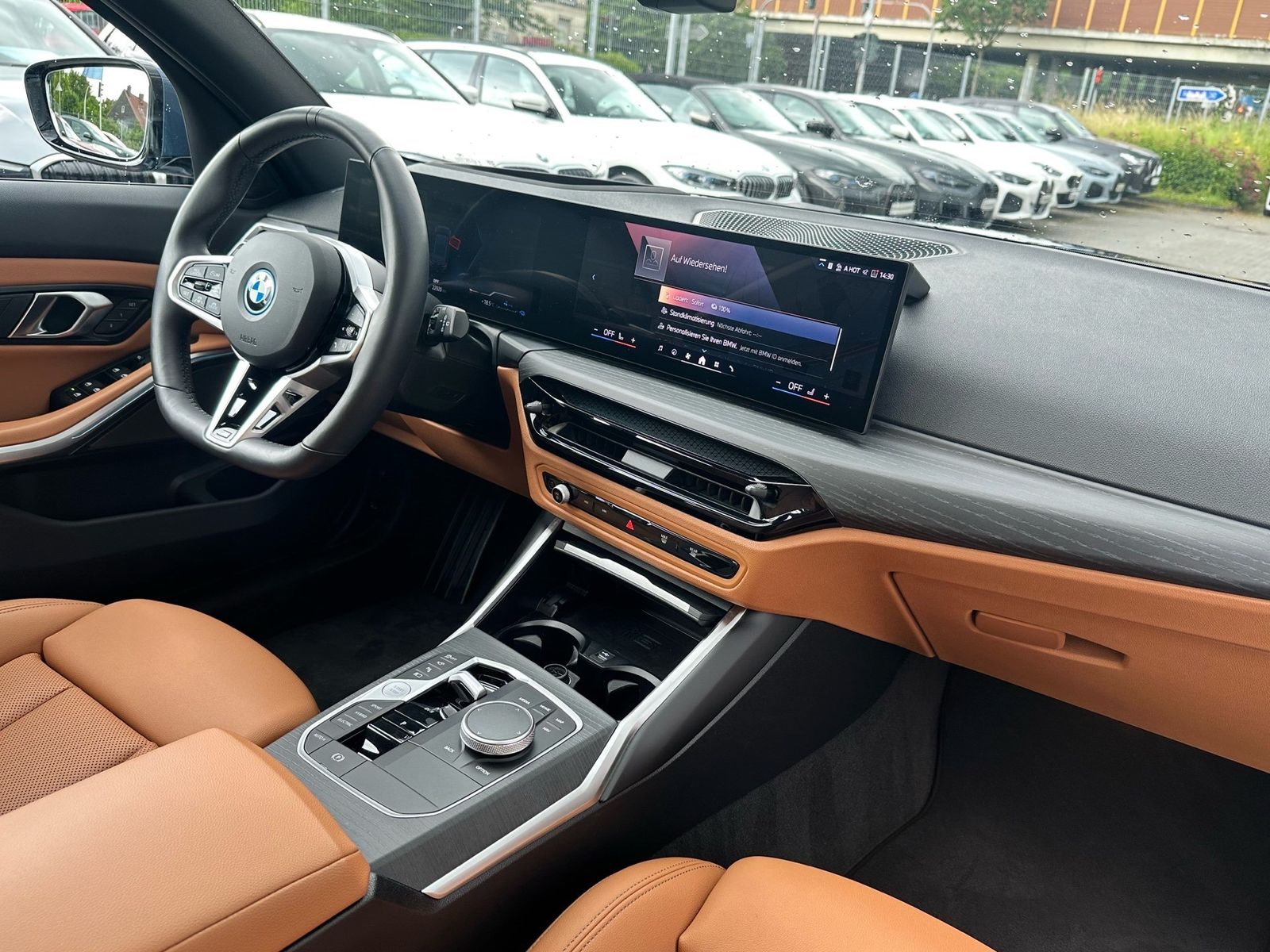 BMW 330e xDrive Touring M Sport Stop&Go Pano AHK 19"