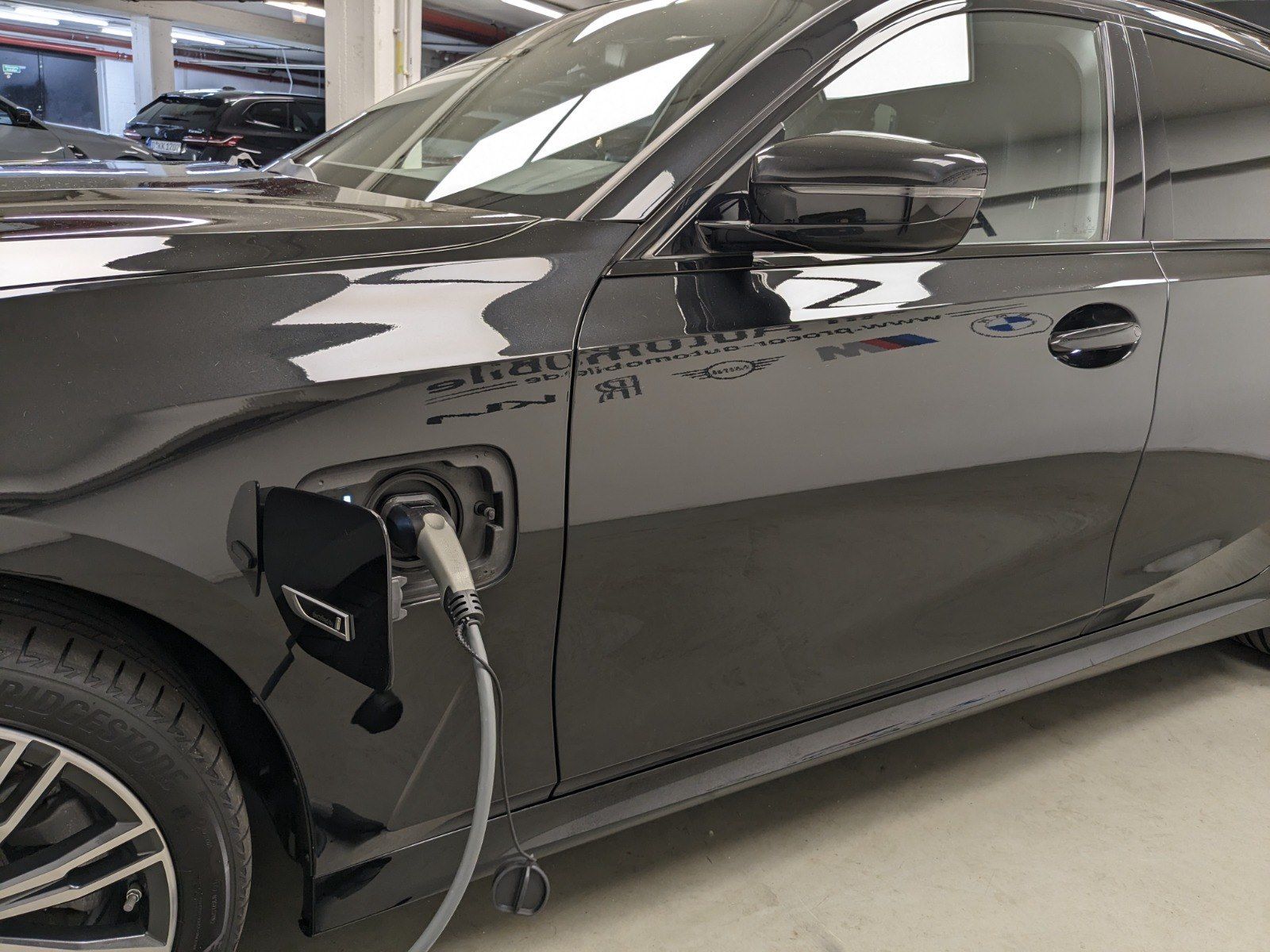 BMW 320e M Sport - Samsaru's Car Outlet