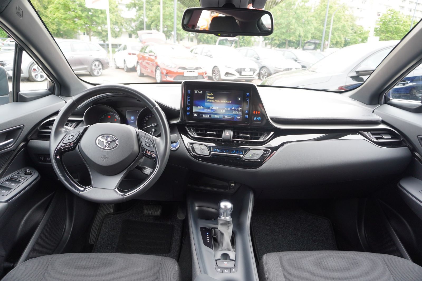 Toyota C-HR 1.8 Hybrid Flow - Samsaru's Car Outlet