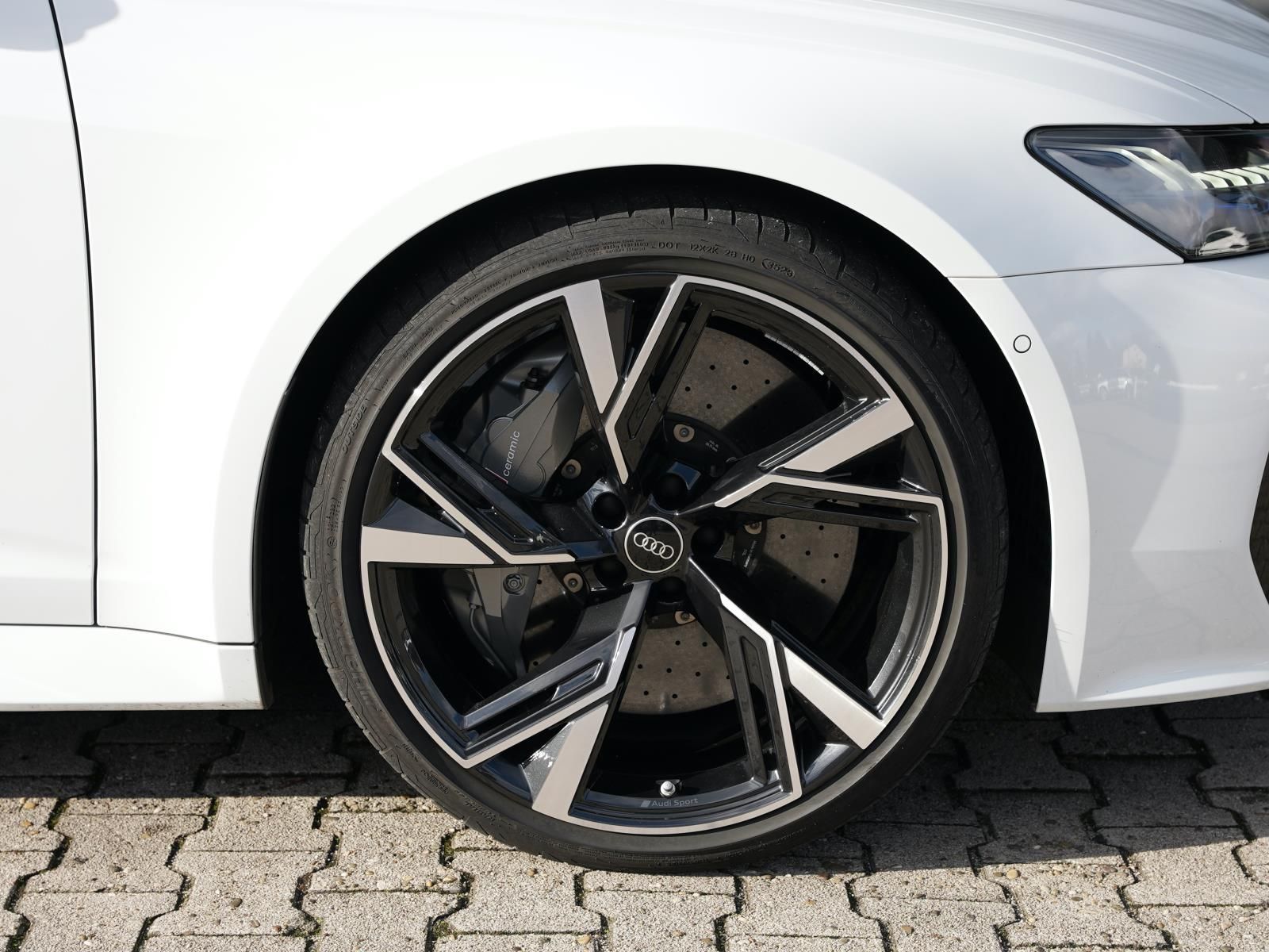 Audi RS6 Avant quattro Sportabgas Standheizung FLA HU