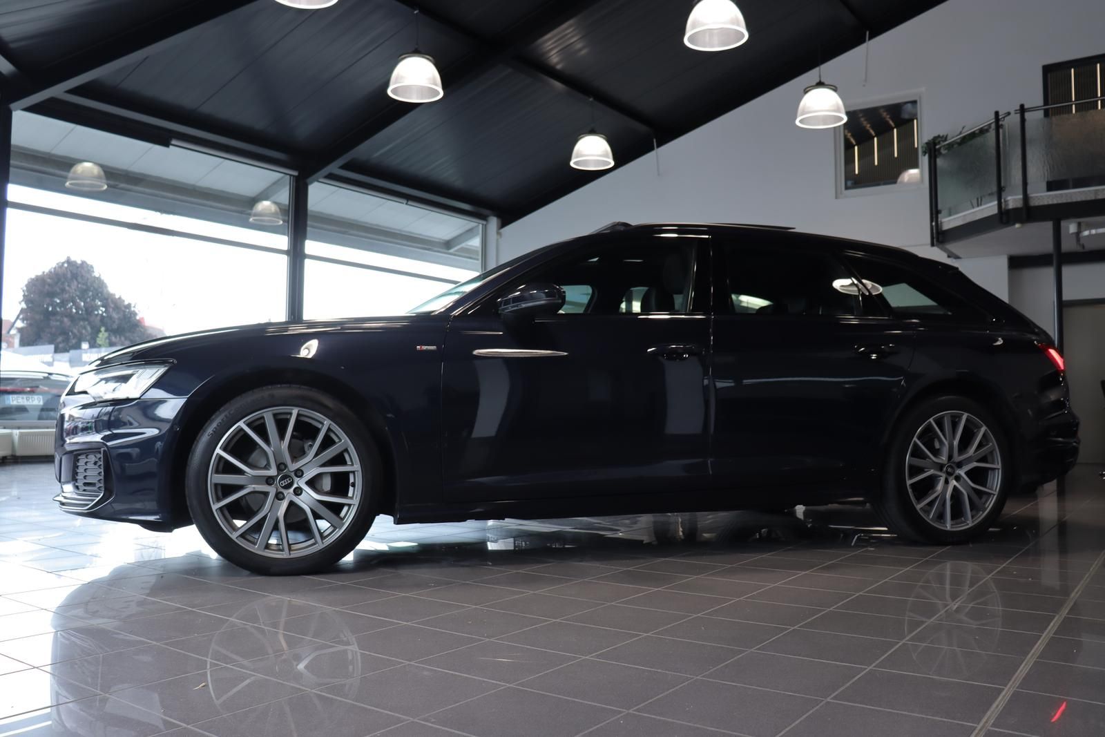 Audi A6 40 TDI quattro S-LINE Black - Samsaru's Car Outlet