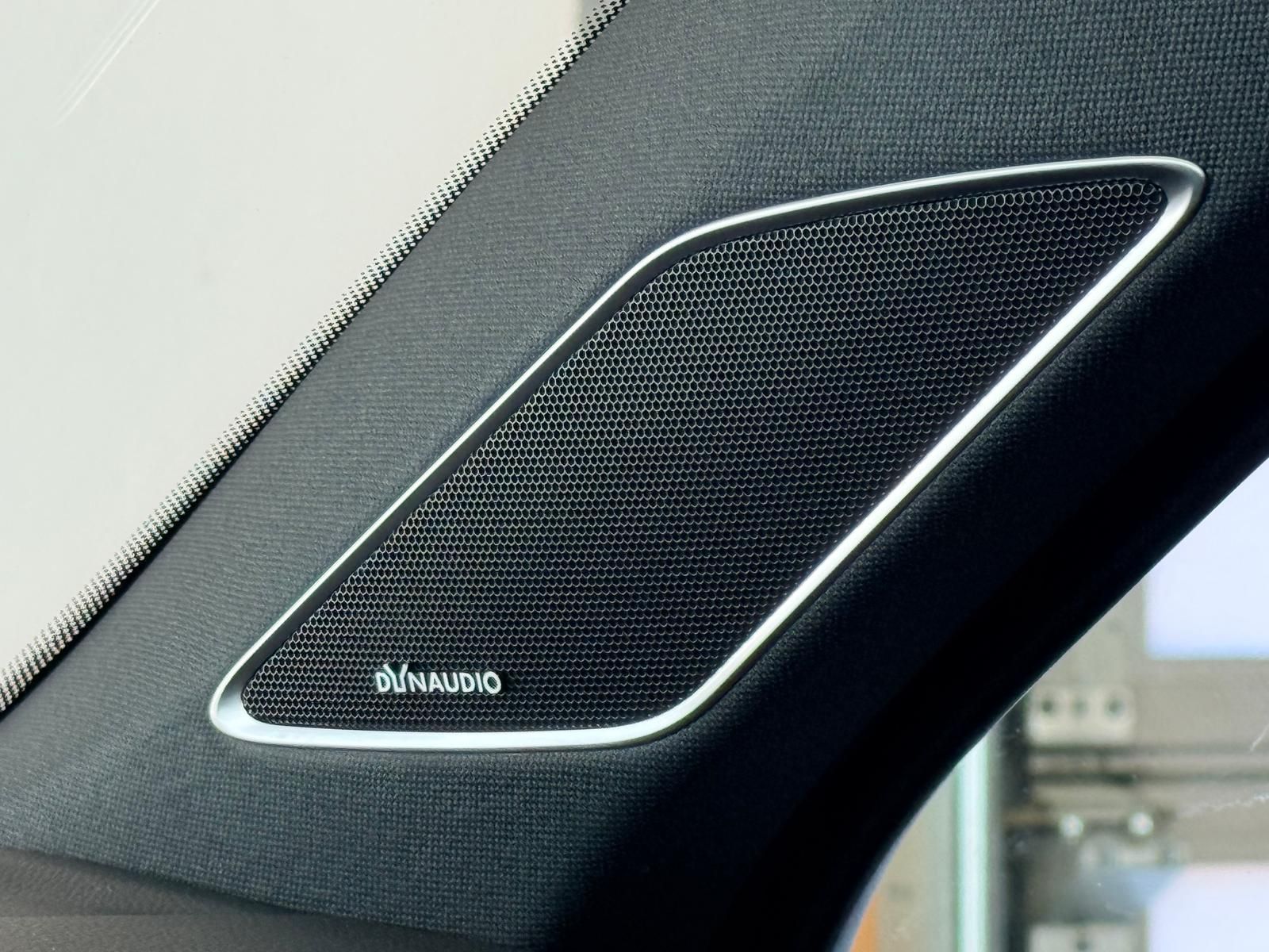 Volkswagen Touareg R-Line-Pano/ACC/AHK/360/Dynaudio/Massage