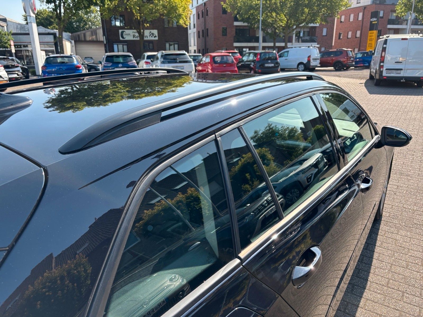 Volkswagen Golf VIII Variant Life - Samsaru's Car Outlet