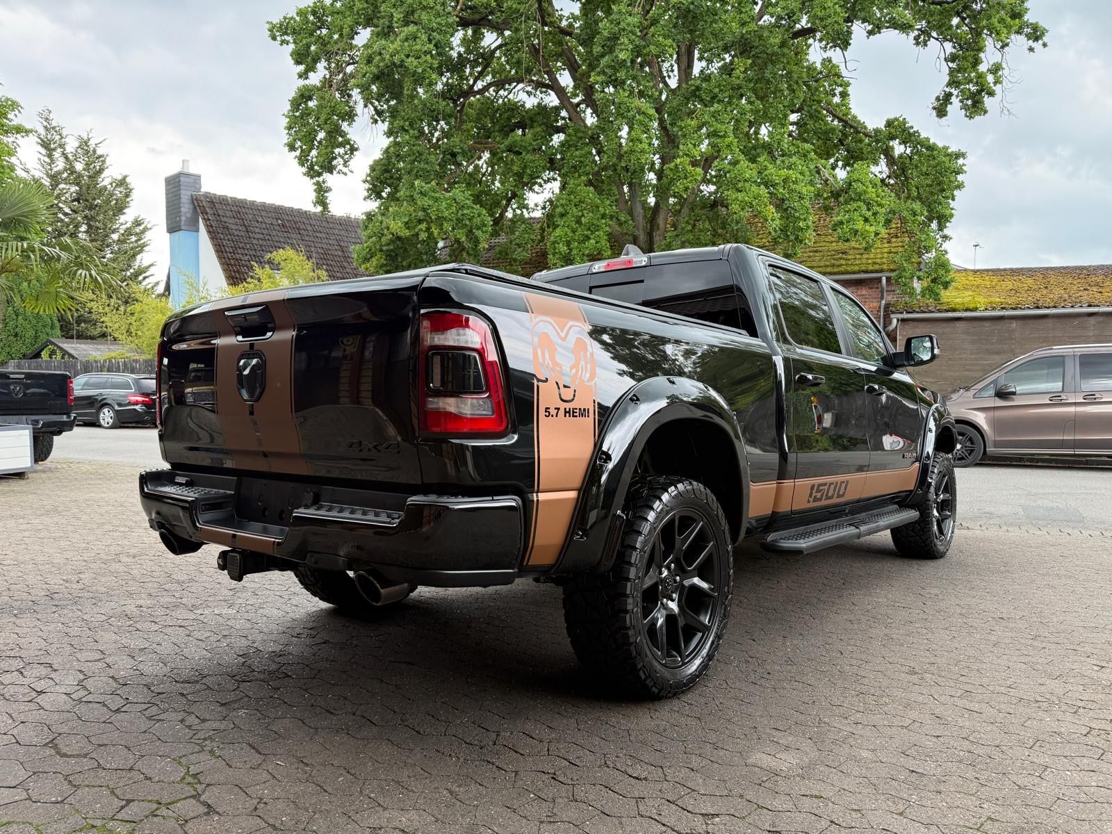 Dodge LARAMIE*OFFROAD*LONG*LIFT*AHK*NAVI*LED*GARANTIE*