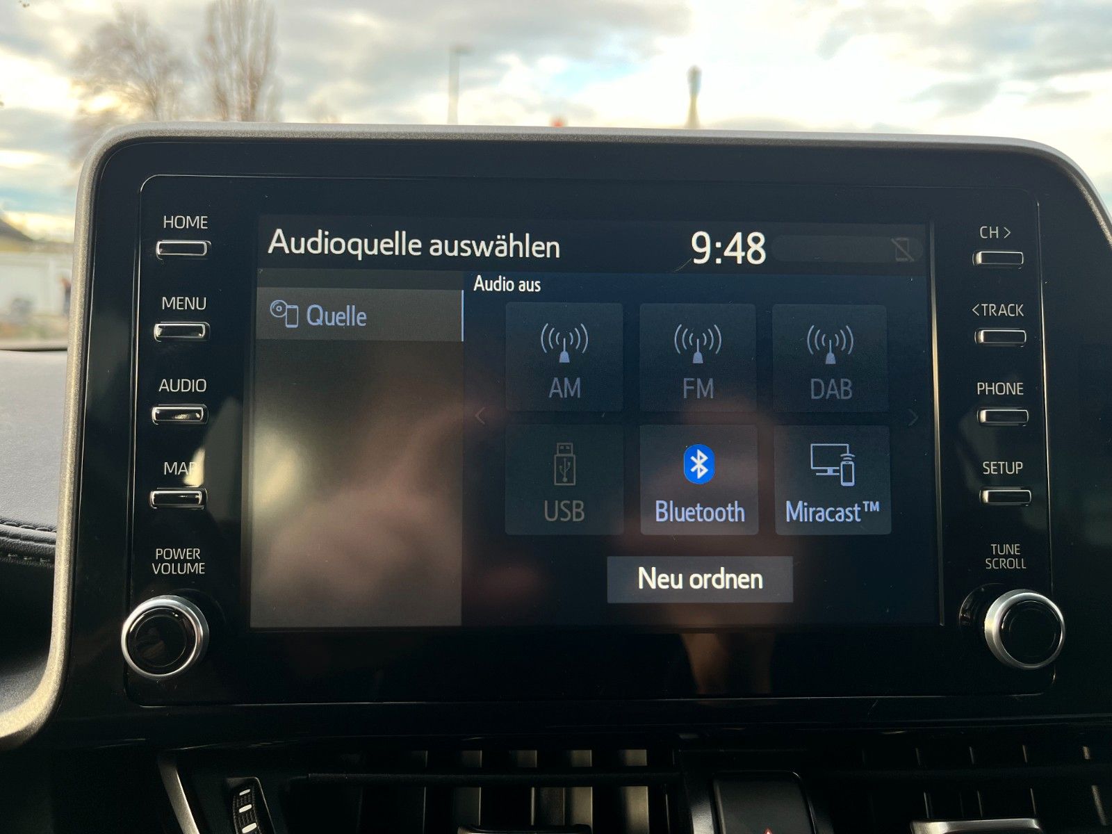 Toyota C-HR 1.8l VVT-i Hybrid - Samsaru's Car Outlet