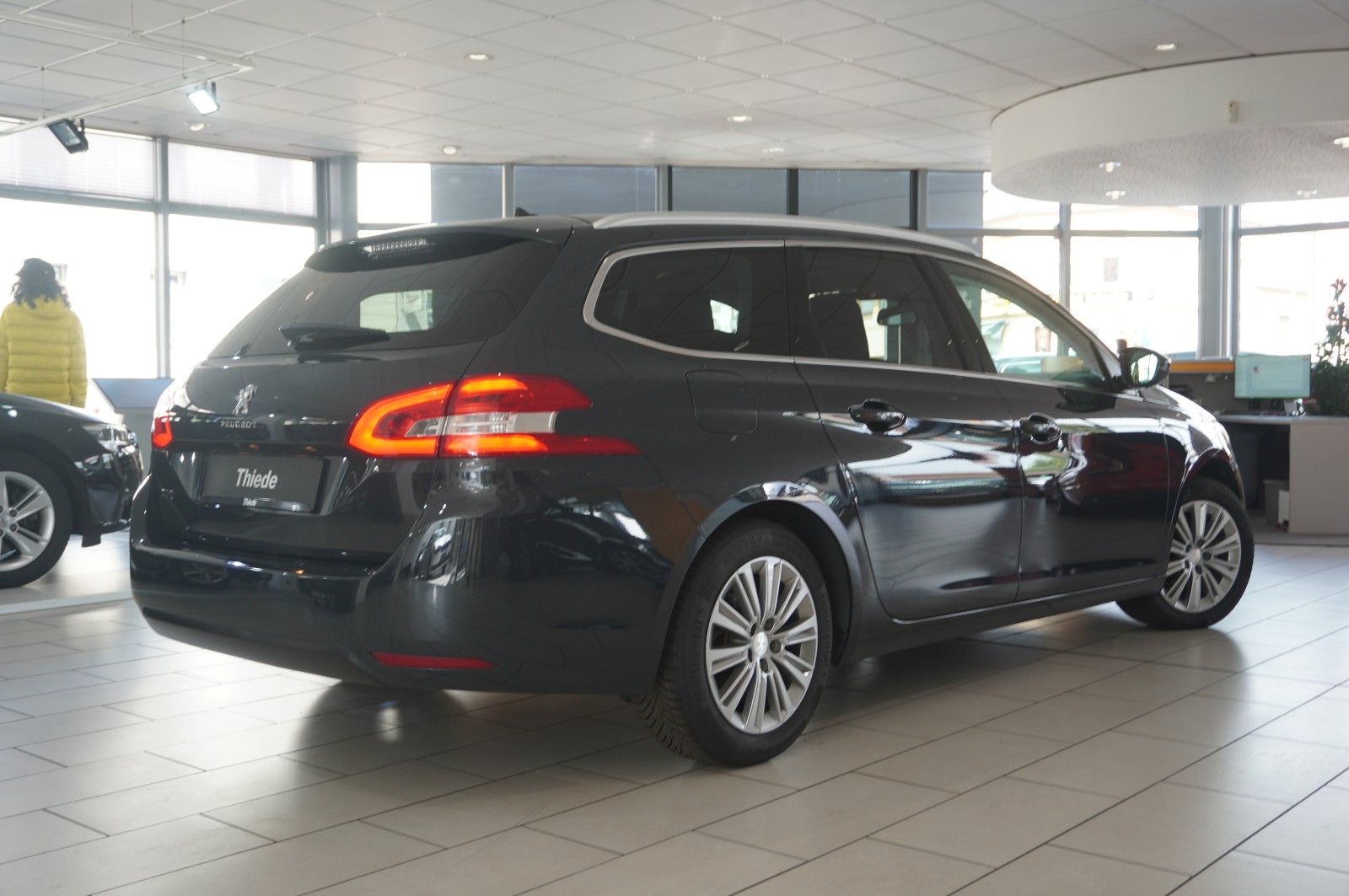 Peugeot 308 SW 1.5D ALLURE BUSINESS - Samsaru's Car Outlet