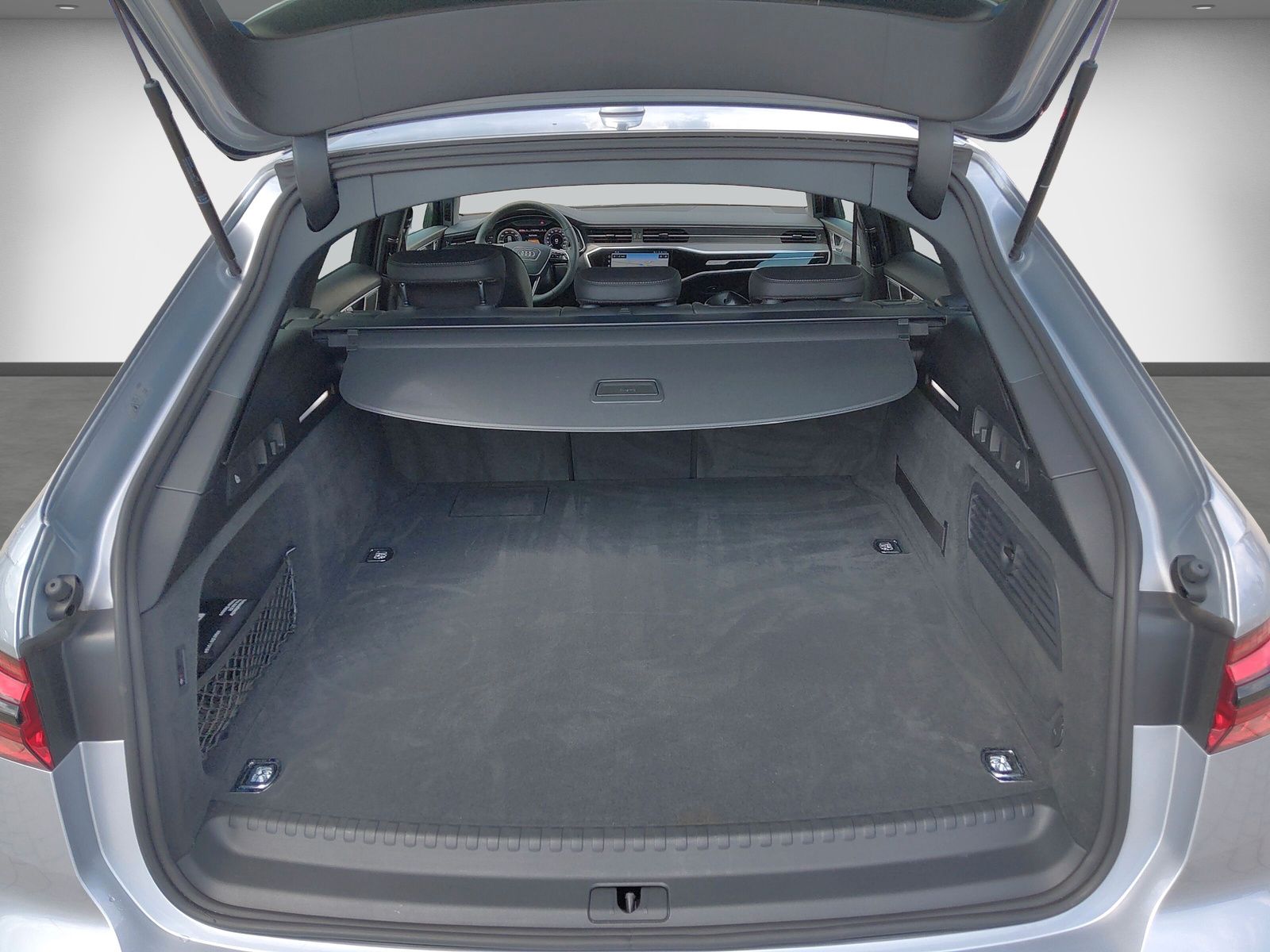 Audi A6 Avant 55 TFSI e S line Black - Samsaru's Car Outlet