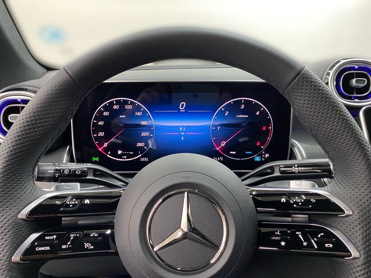Mercedes-Benz GLC 300 d 4Matic AMG+AHK+PANO+HANDS-FREE+360°