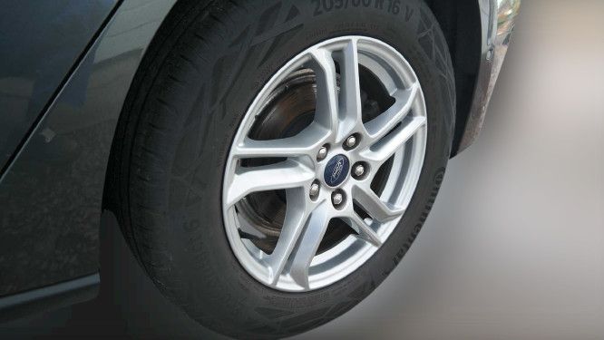 Ford Focus 1,5 EcoBlue - Samsaru's Car Outlet