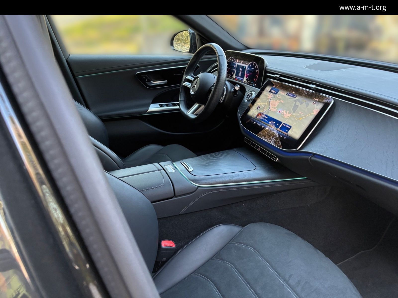 Mercedes-Benz E 200 AMG Line - Samsaru's Car Outlet