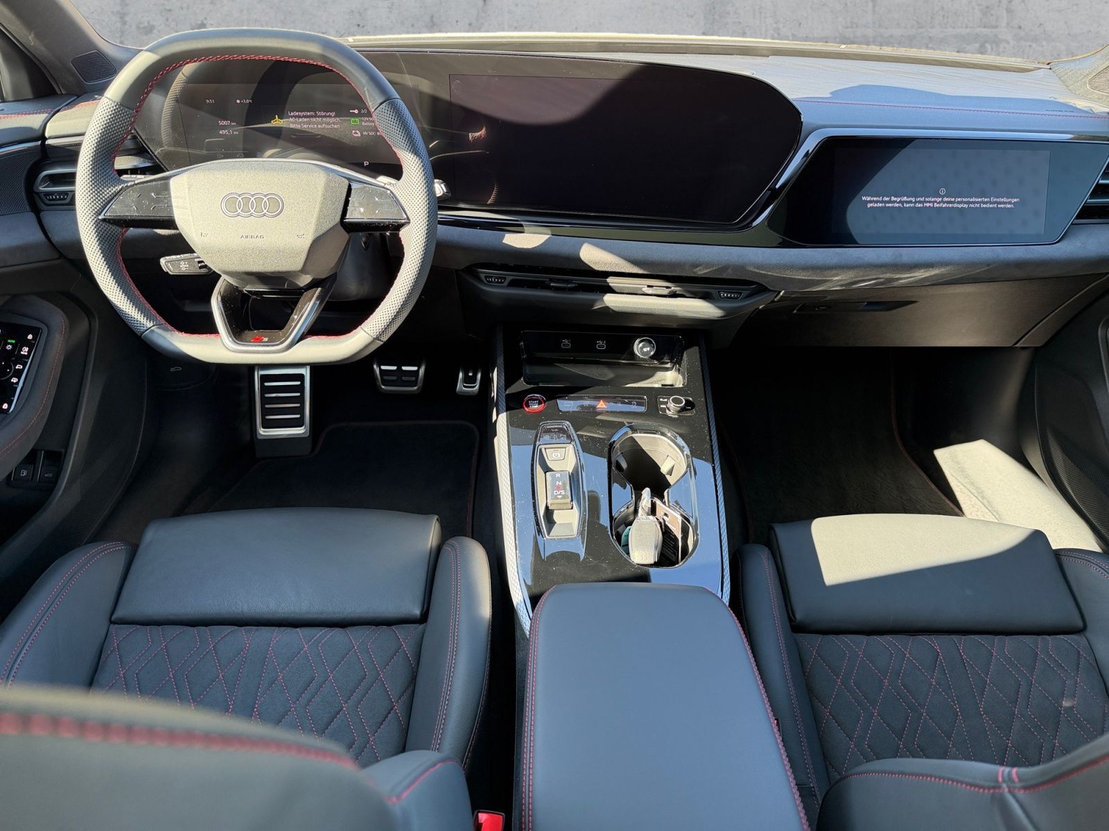 Audi A5 Avant e-hybrid 220kW S-LINE MATRIX+AHK+PANO