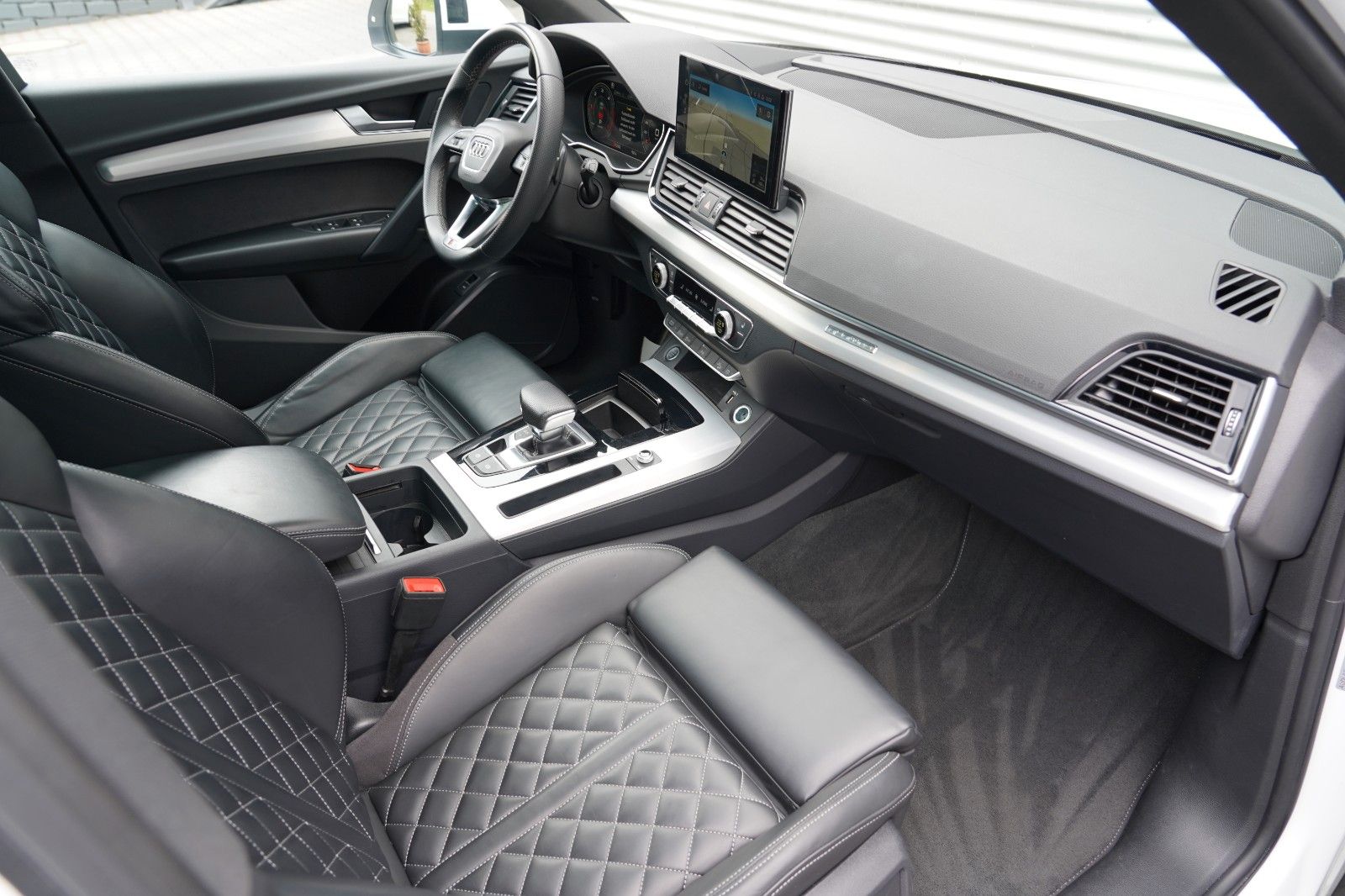 Audi Q5 40 TDI quattro S line PANO NAPPA HUD AHK KEY