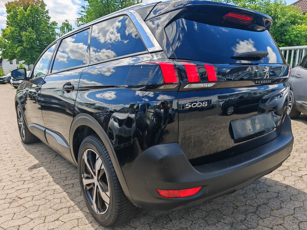 Peugeot 5008 PureTech 130 EAT8 - Samsaru's Car Outlet