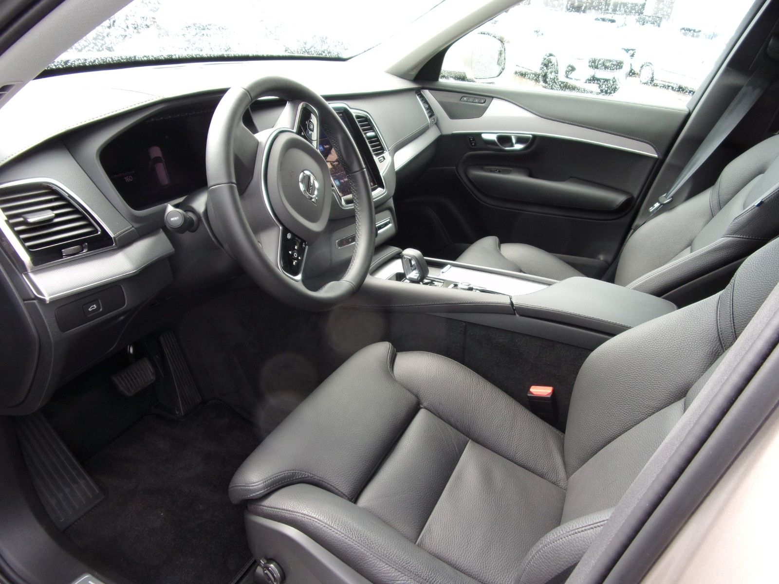 Volvo XC 90 B5 Plus Bright AWD - Samsaru's Car Outlet