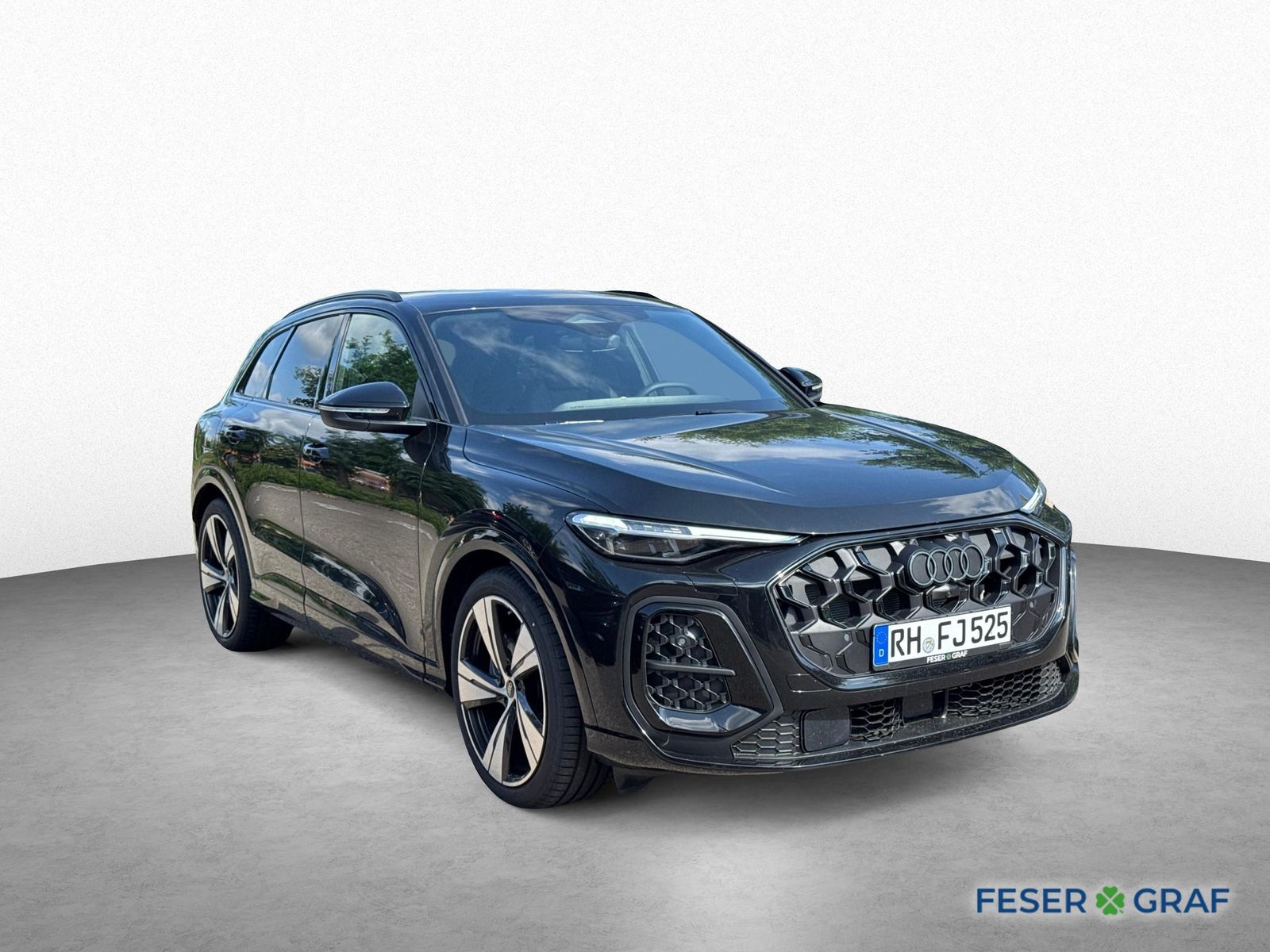 Audi Q5 40 TDI quattro S line - Samsaru's Car Outlet
