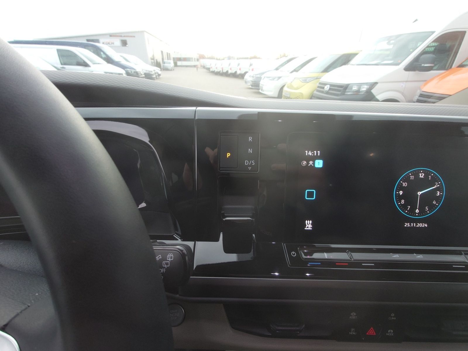 Volkswagen T7 Multivan 1.4 eHybrid - Samsaru's Car Outlet