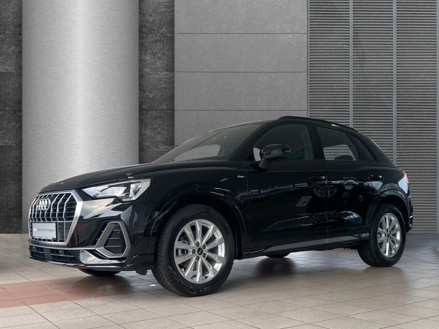 Audi Q3 S line - Samsaru's Car Outlet