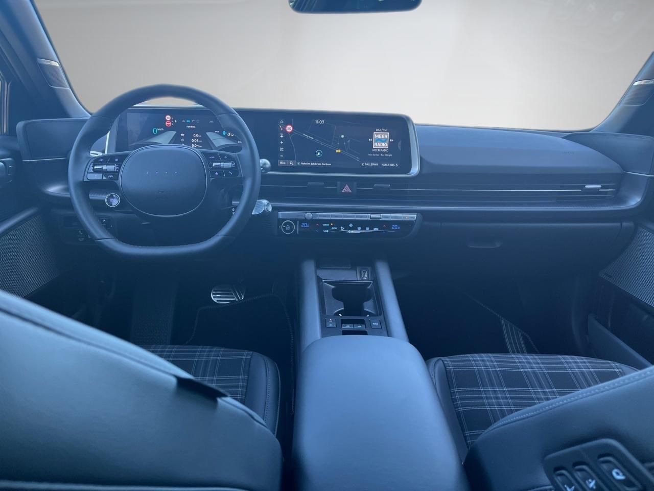 Hyundai IONIQ 6 4WD 77,4kWh First Edition Wärmepumpe Hea