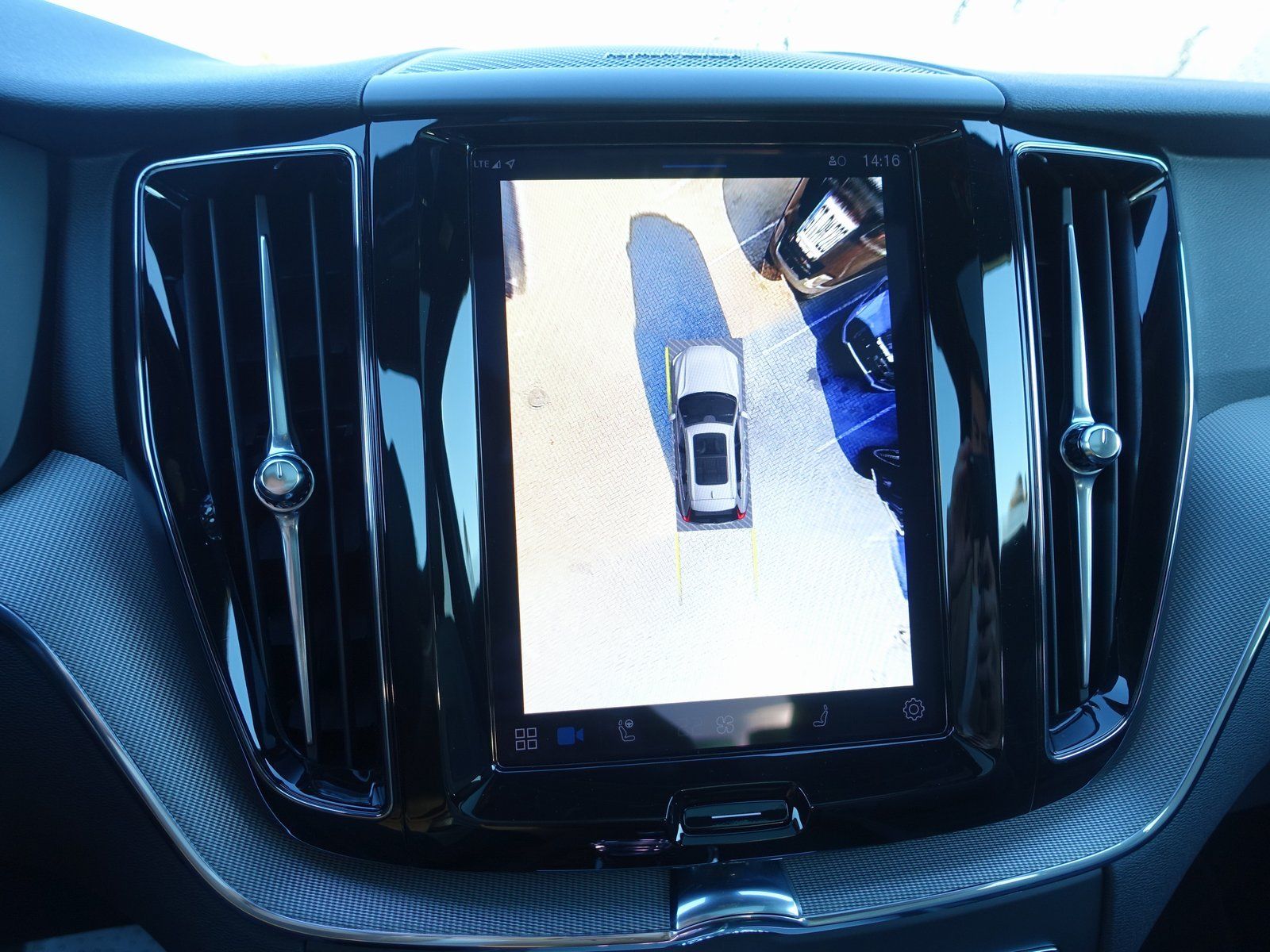 Volvo XC60 Plus T6 AWD Plug-in Hybrid/360°Cam/AHK/BLIS