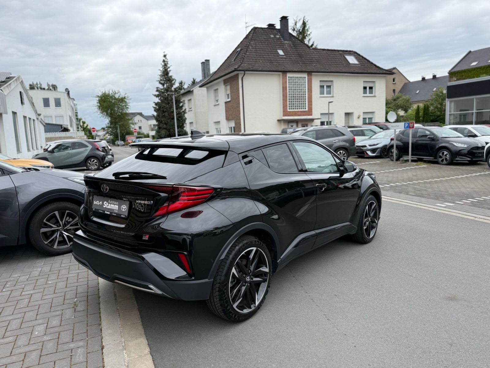 Toyota C-HR Hybrid GR Sport Black - Samsaru's Car Outlet
