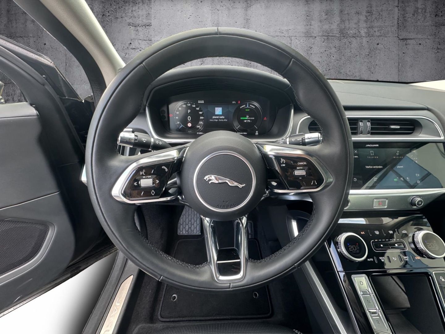 Jaguar I-Pace EV400 S Panorama AHK LED Standhzg