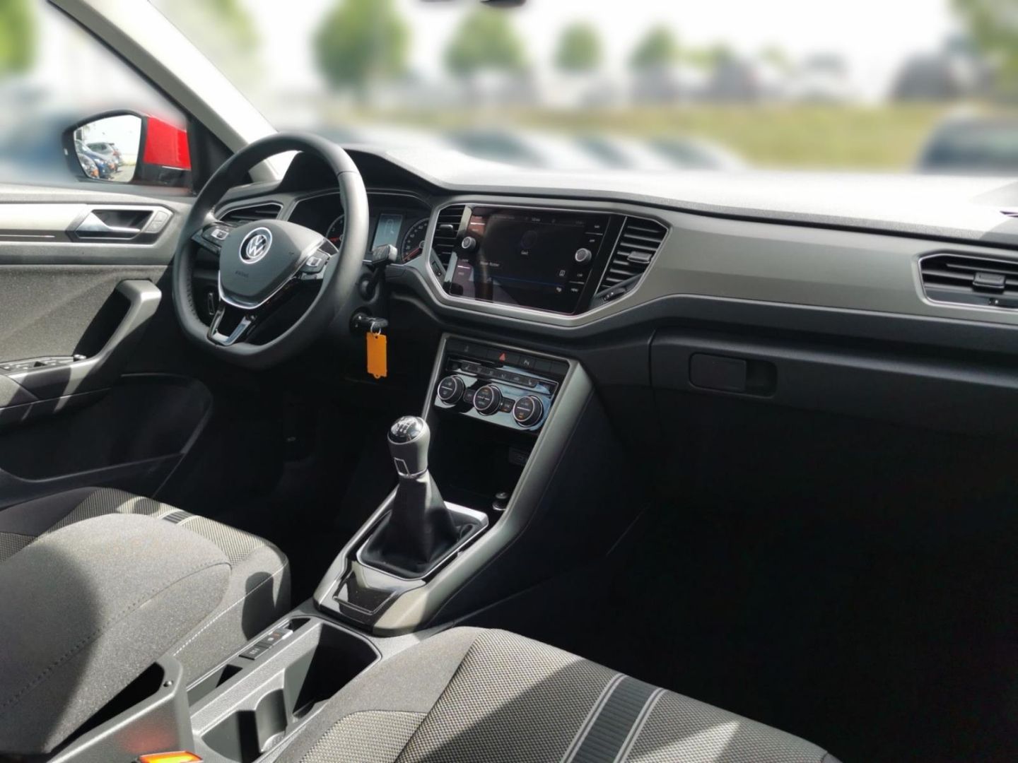 Volkswagen T-Roc Style - Samsaru's Car Outlet