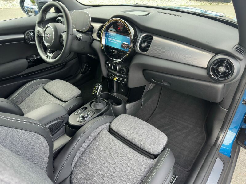 MINI Cooper SE - Samsaru's Car Outlet