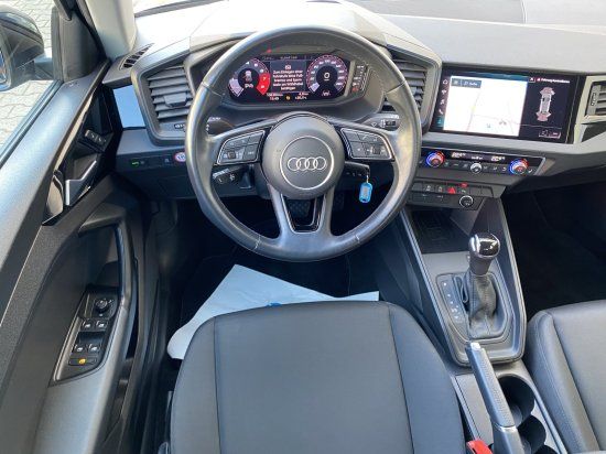 Audi A1 Sportback 25 1.0 TFSI S tronic - Samsaru's Car Outlet