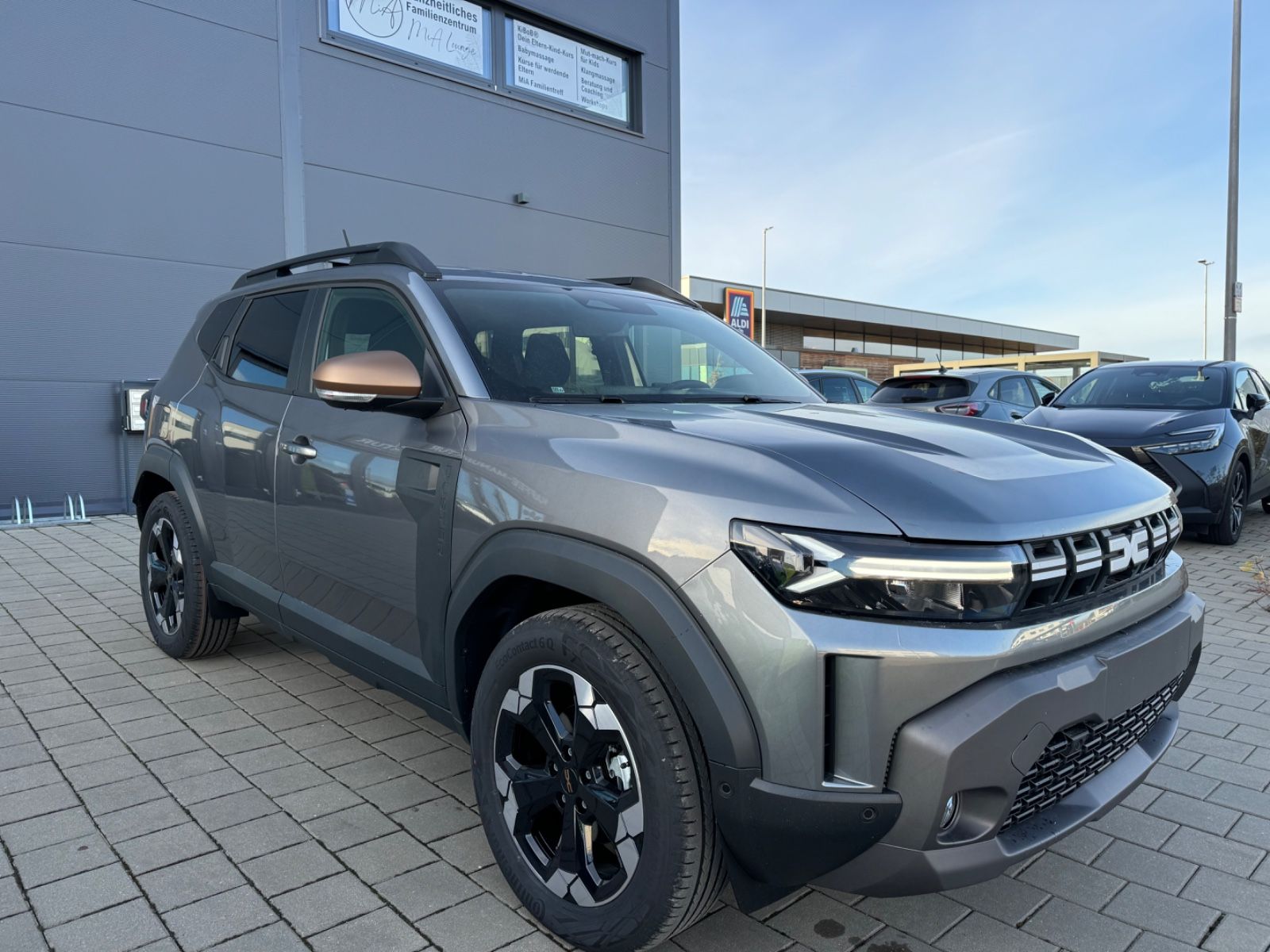 Dacia Duster III Hybrid 140 Extreme - Samsaru's Car Outlet