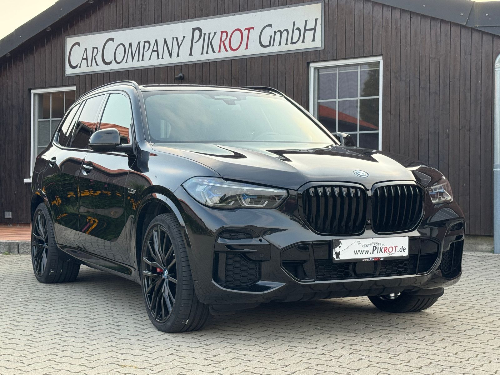 BMW X5 xDrive45e M-Sport,Pano,AHK,B&W,22",360°UPE113