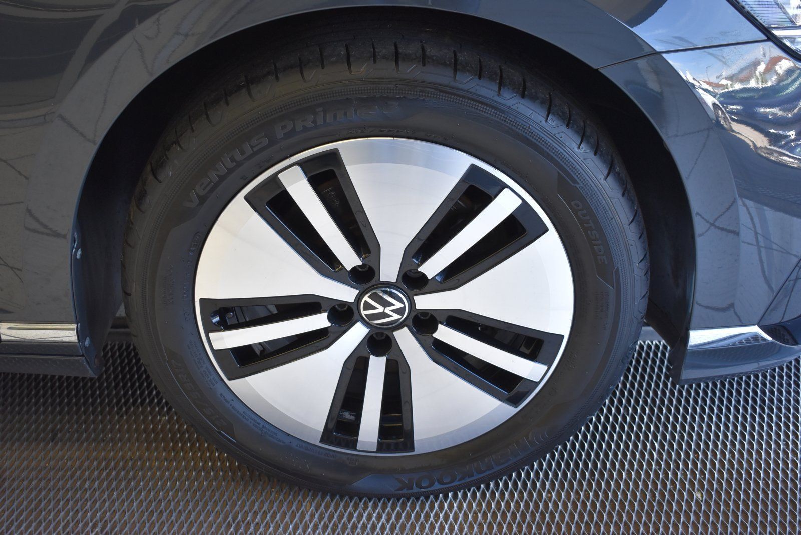 Volkswagen Passat Variant 1.4TSI Hybrid GTE DSG - Samsaru's Car Outlet
