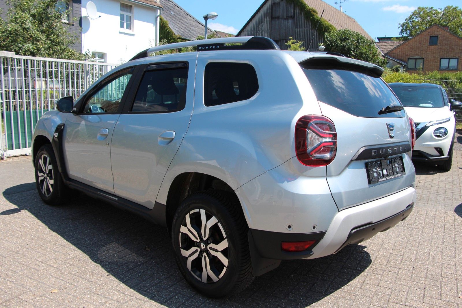 Dacia Duster TCe 150 4WD Prestige - Samsaru's Car Outlet