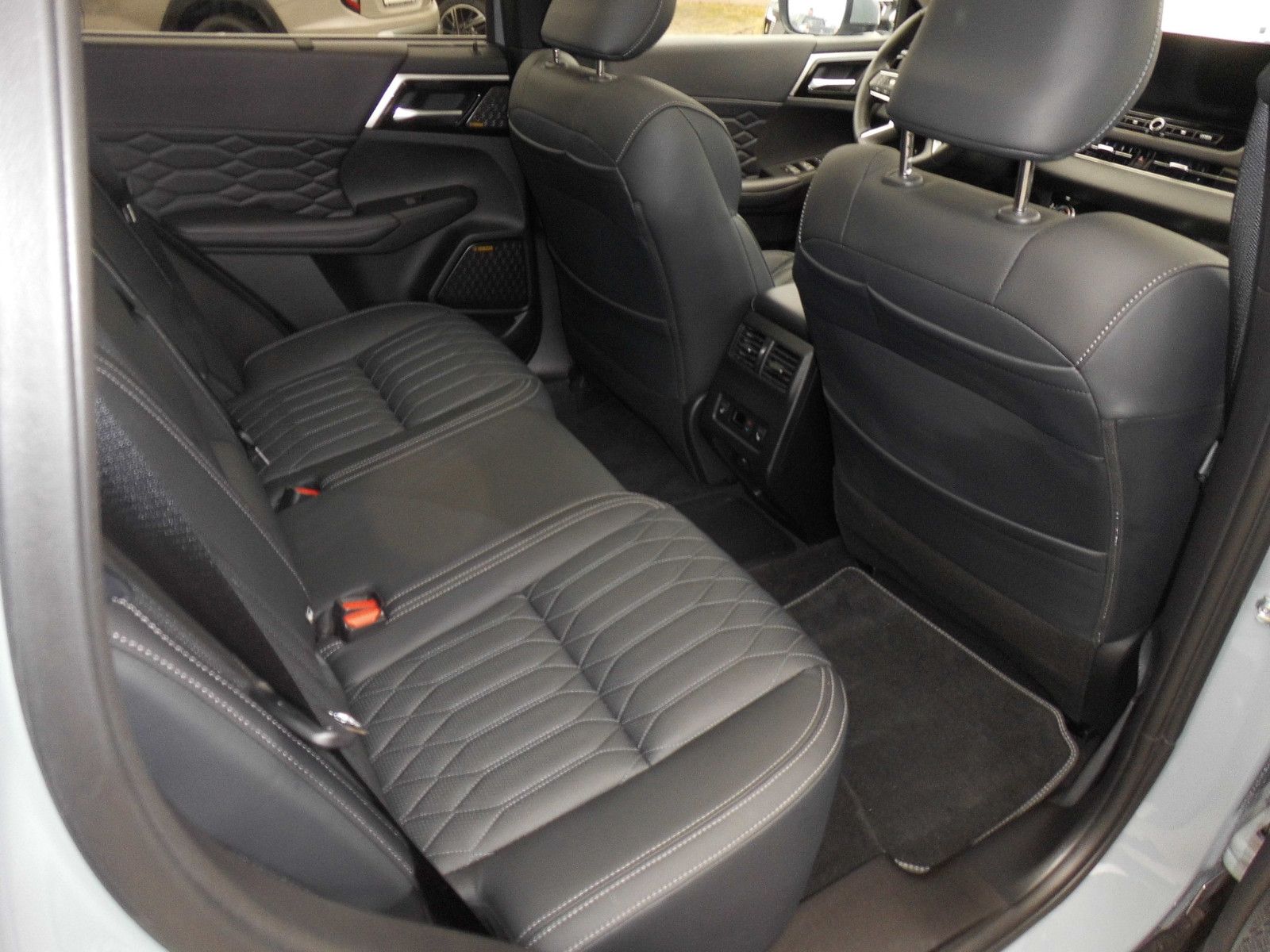 Mitsubishi Outlander 2.4 PHEV 4WD Top