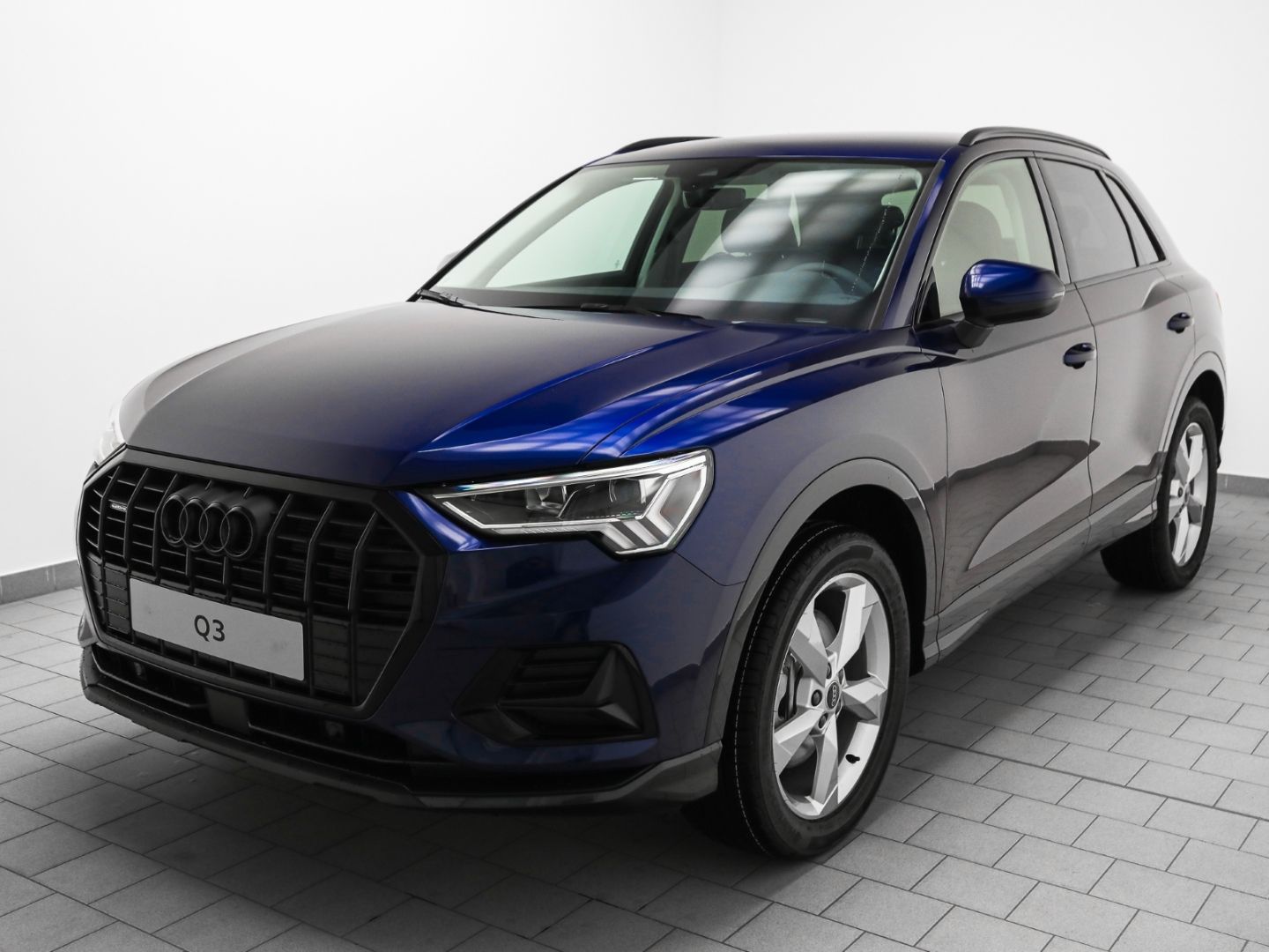 Audi Q3 advanced 40 TDI quattro - Samsaru's Car Outlet