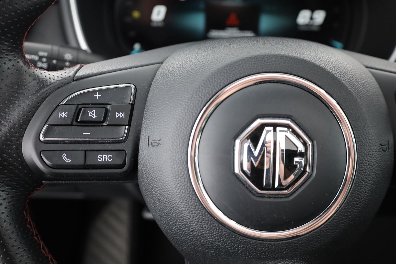 MG HS 1.5 T-GDI Luxury Aut. LED Navi Pano 360°