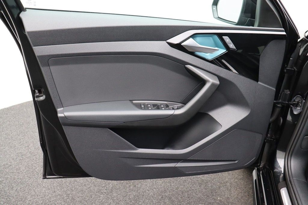 Audi A1 Sportback 35 TFSI S line - Samsaru's Car Outlet