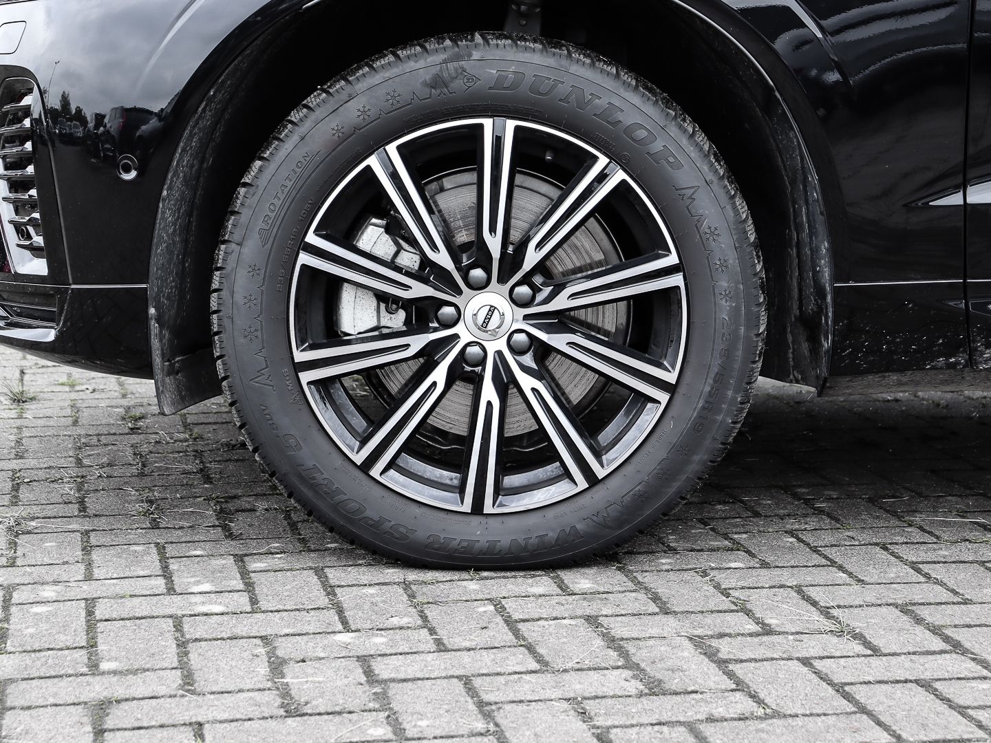 Volvo XC60 Plus Dark Recharge Plug-In Hybrid AWD T8 Tw