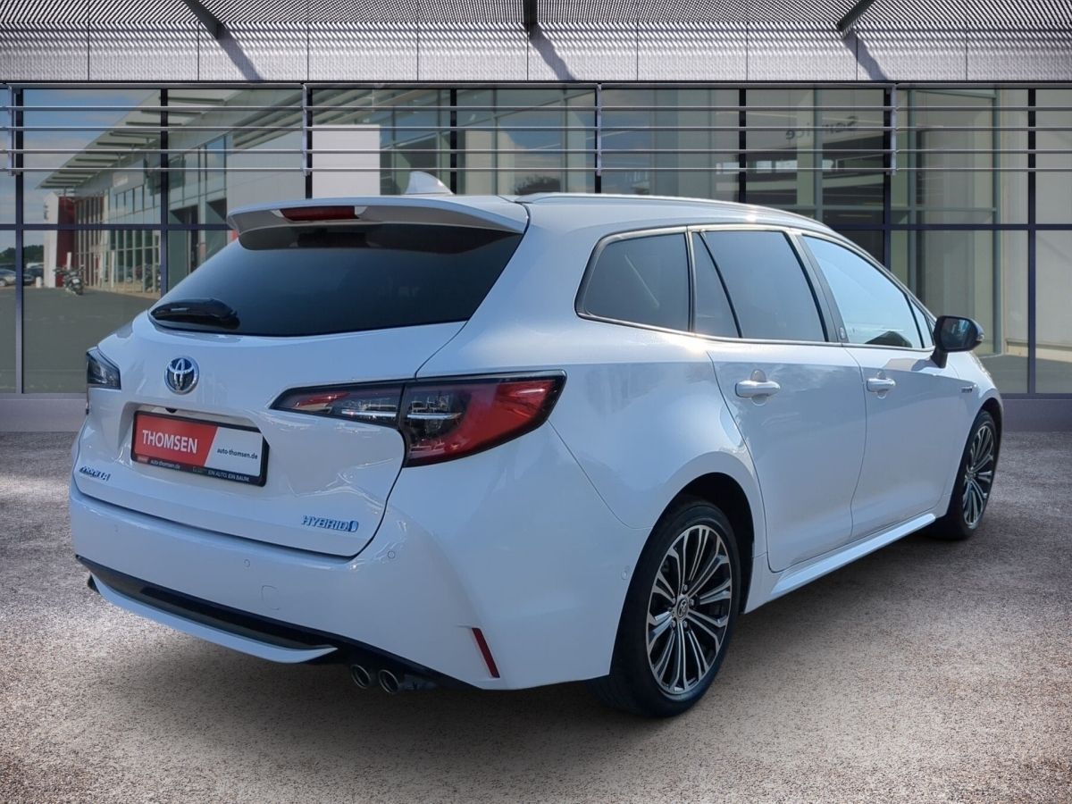 Toyota Corolla Touring Sports 2.0 Team - Samsaru's Car Outlet